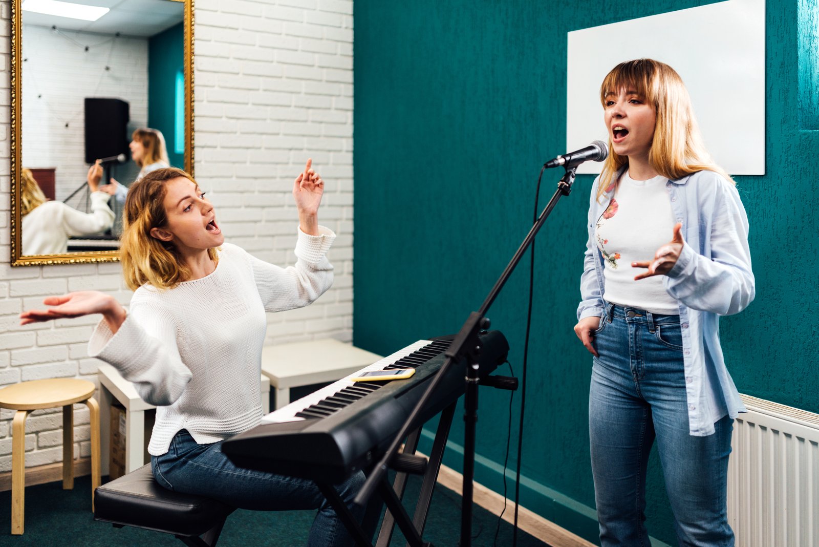 Transformando Paixão em Profissão: Possíveis Carreiras na Indústria Musical!